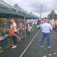 Stoisko informacyjne LGD "KORONA SĄDECKA" na "Dożynkach Gminnych" w Gminie Grybów